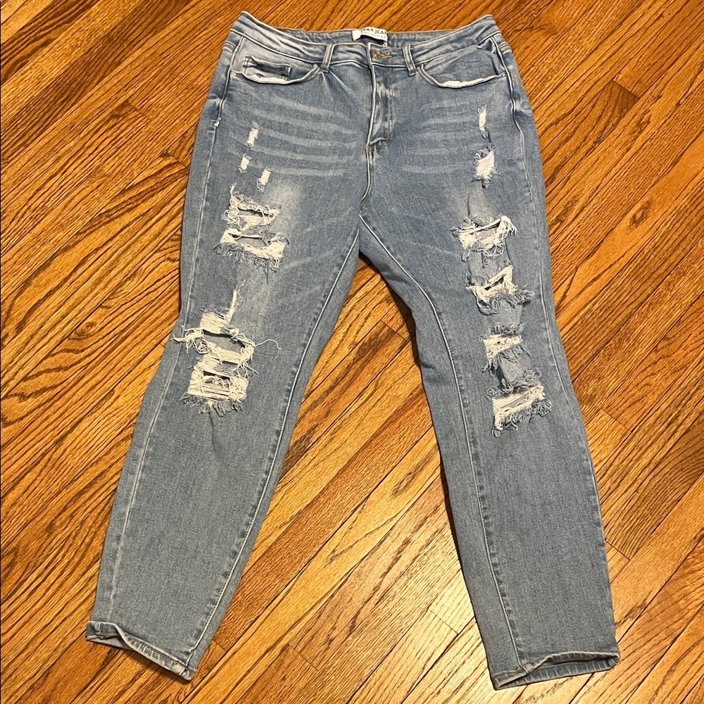 93% Cotton Distressed Blue Jeans